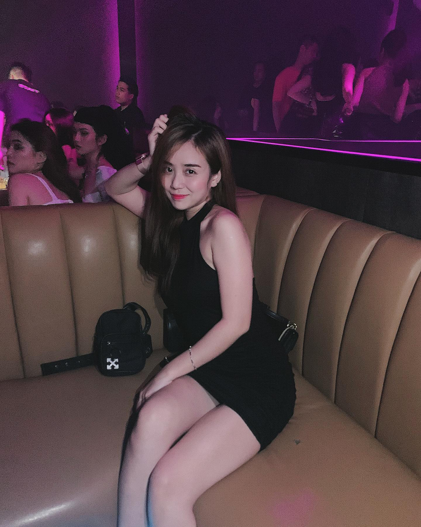 Vợ hot girl vừa ly hôn Hoài Lâm gây &quot;sốt&quot; vì mặc váy cưới xinh đẹp tựa nữ thần - Ảnh 4.