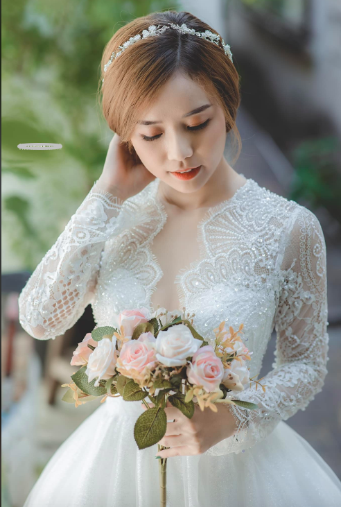 Vợ hot girl vừa ly hôn Hoài Lâm gây &quot;sốt&quot; vì mặc váy cưới xinh đẹp tựa nữ thần - Ảnh 2.