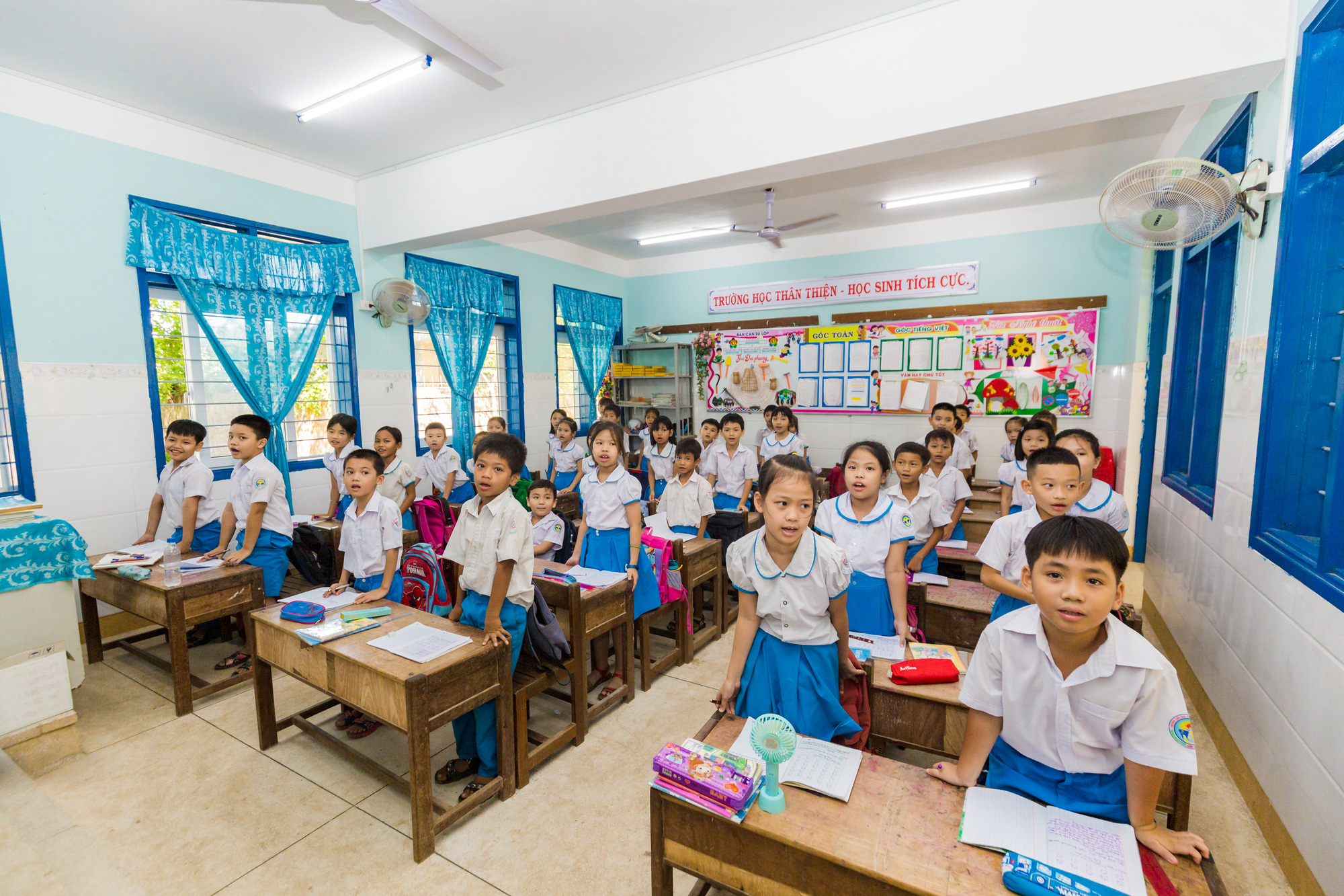 Sữa học đường đồng hành cùng trẻ em miền núi tỉnh Quảng Ngãi - Ảnh 9.
