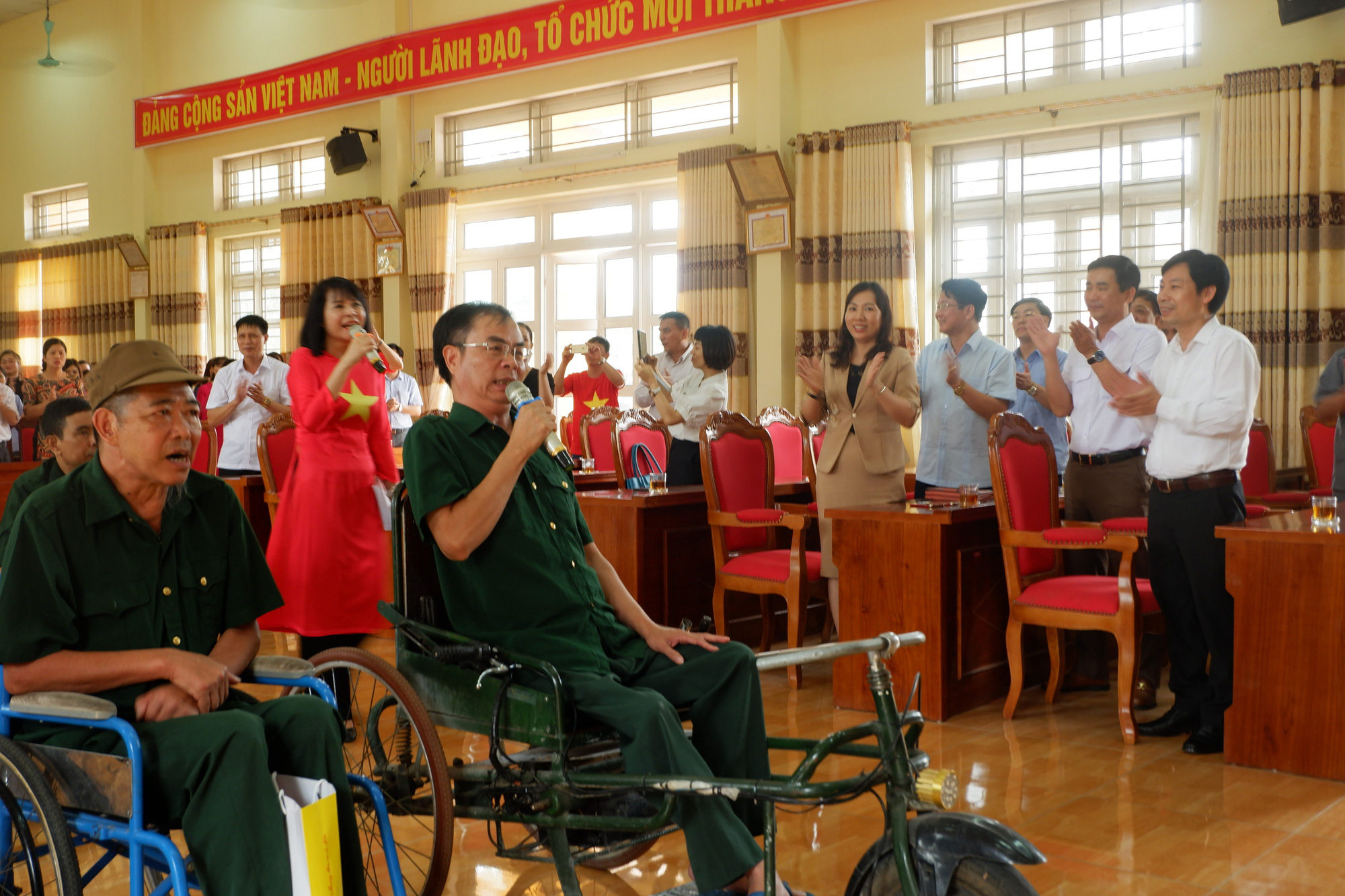 Phó Chủ tịch Trung ương Hội NDVN Nguyễn Xuân Định: Tặng quà thương binh, bệnh binh tại Phú Thọ - Ảnh 7.
