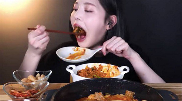 5 nữ Youtuber giàu nhất xứ Hàn chỉ nhờ... ngồi ăn - Ảnh 8.