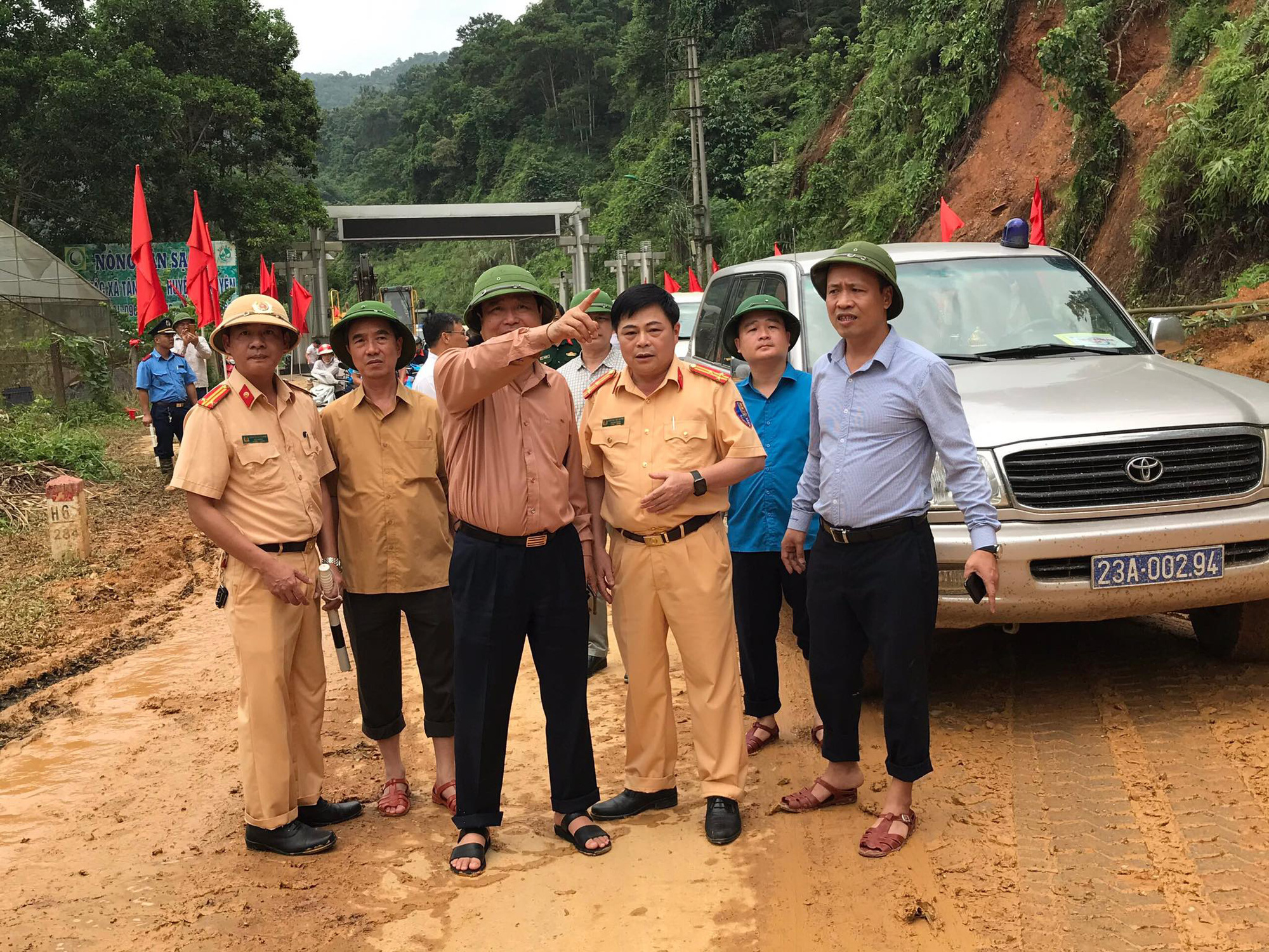 Mưa lũ Hà Giang 60 năm mới có một lần, chuyên gia khí tượng thủy văn cảnh báo điều gì? - Ảnh 1.