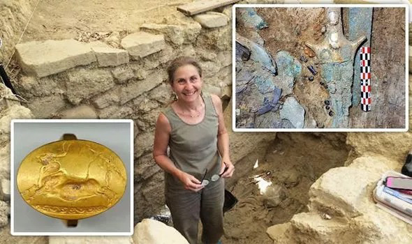 Sốc với cổ mộ chất đầy vàng bạc, nhưng các nhà khảo cổ còn phát hiện thứ giá trị hơn - Ảnh 1.