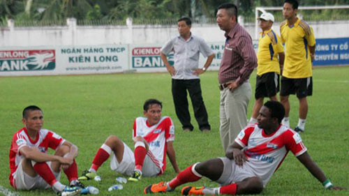 Không phải chuyện đùa, 2 đội bóng này từng thẳng tay “ly dị” V.League - Ảnh 2.