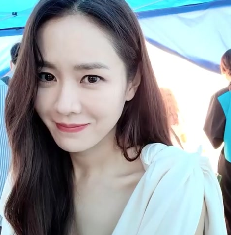 Clip Son Ye Jin gây &quot;sốt&quot; vì khoe cận mặt xinh đúng đẳng cấp &quot;mỹ nhân đẹp nhất thế giới&quot; - Ảnh 3.