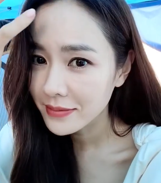 Clip Son Ye Jin gây &quot;sốt&quot; vì khoe cận mặt xinh đúng đẳng cấp &quot;mỹ nhân đẹp nhất thế giới&quot; - Ảnh 2.