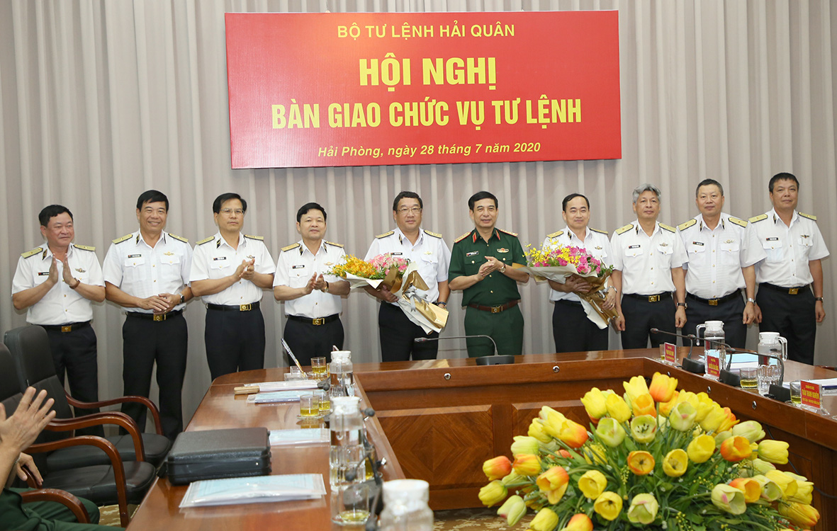 3 Thứ trưởng Bộ Quốc phòng thôi chức trách Tư lệnh - Ảnh 1.