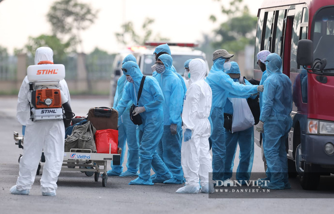 219 người nhiễm Covid-19 tại Guinea Xích Đạo đã an toàn trở về cách ly tại Bệnh viện Nhiệt đới - Ảnh 2.