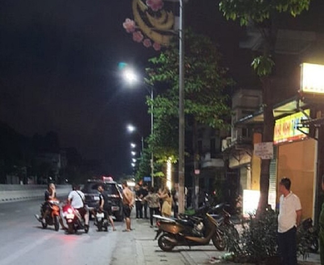 Va chạm giao thông, đâm 2 khách đi taxi thương vong - Ảnh 1.