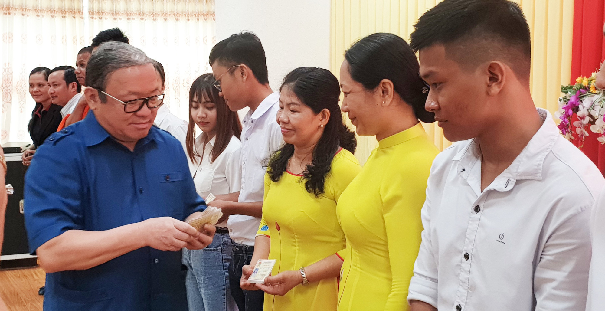 Trà Vinh: Lần đầu tiên kết nạp sinh viên đại học vào làm hội viên Hội Nông dân Việt Nam - Ảnh 3.