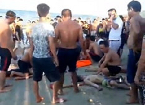 Quảng Nam: Tắm biển, 3 thanh niên chết đuối - Ảnh 2.