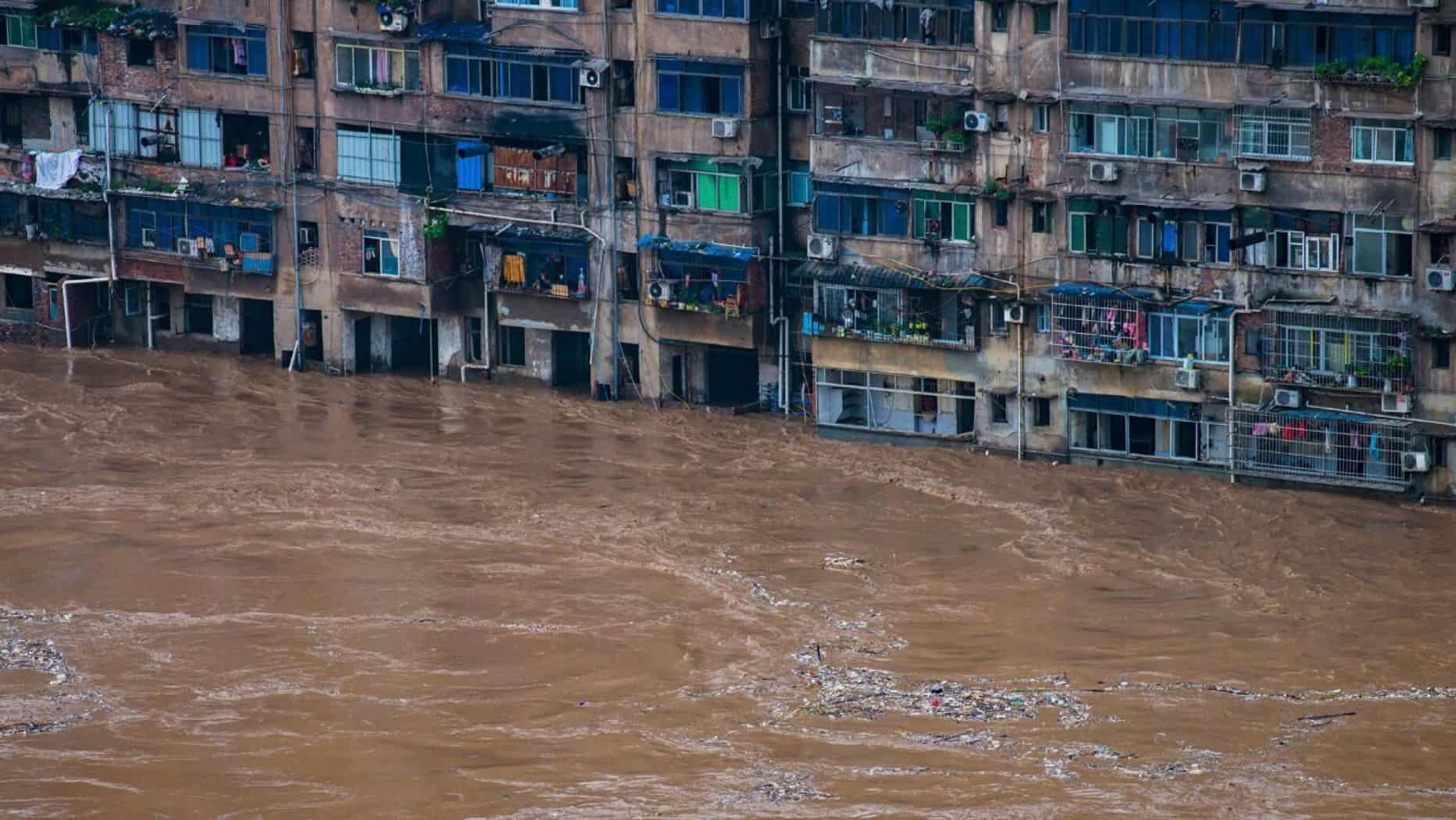 Mưa lũ TQ khó lường: Vừa hủy cảnh báo lại phải tuyên bố cảnh báo mới cao hơn - Ảnh 1.