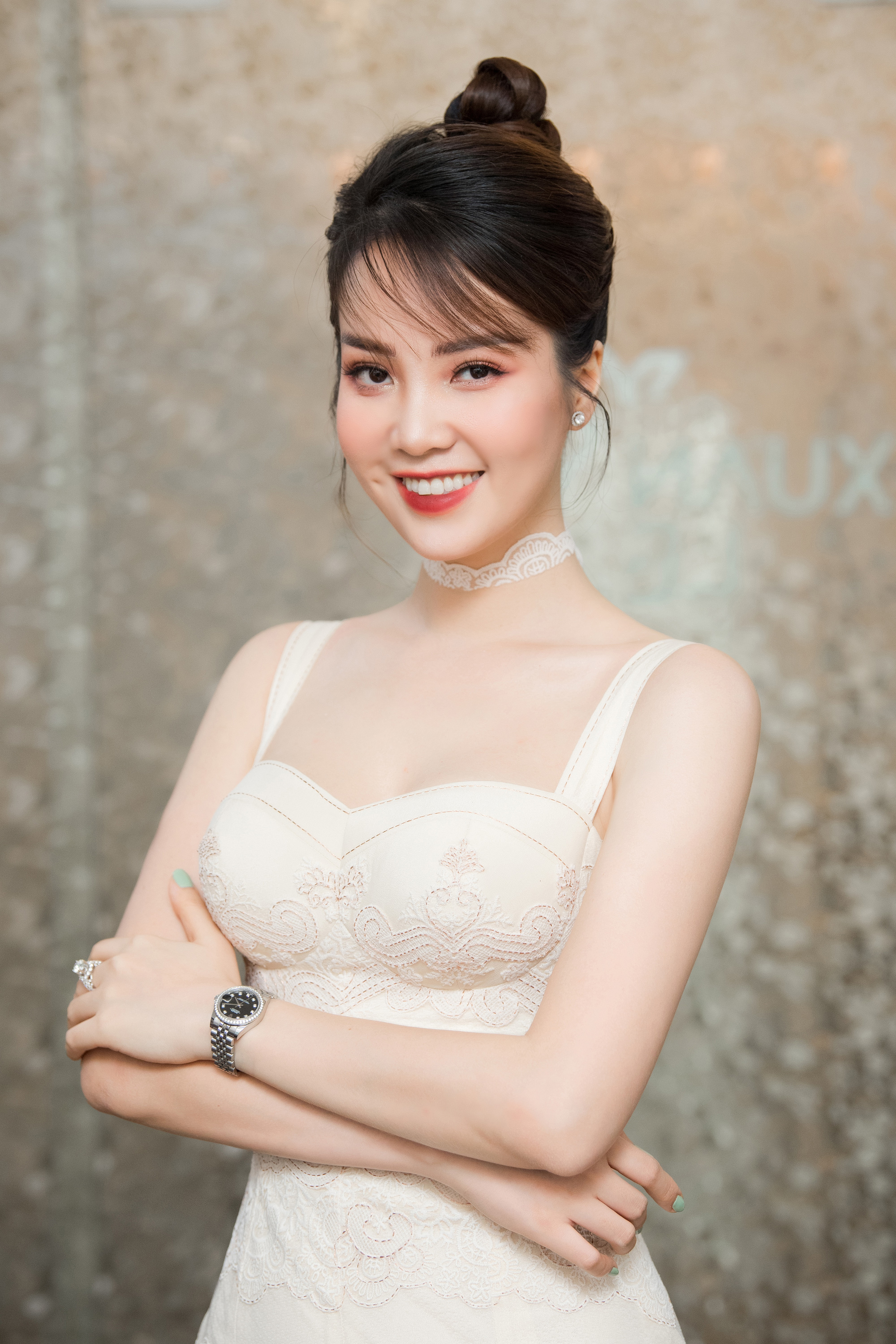 Hà Kiều Anh, Đỗ Mỹ Linh, Thụy Vân xinh đẹp tựa nữ thần, làm giám khảo Hoa hậu Việt Nam - Ảnh 2.