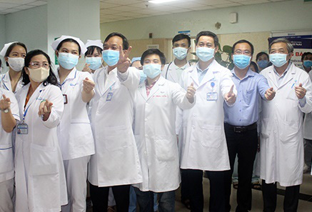 Hết cách ly khoa Ung bướu, bệnh viện Đồng Nai hoạt động bình thường - Ảnh 2.