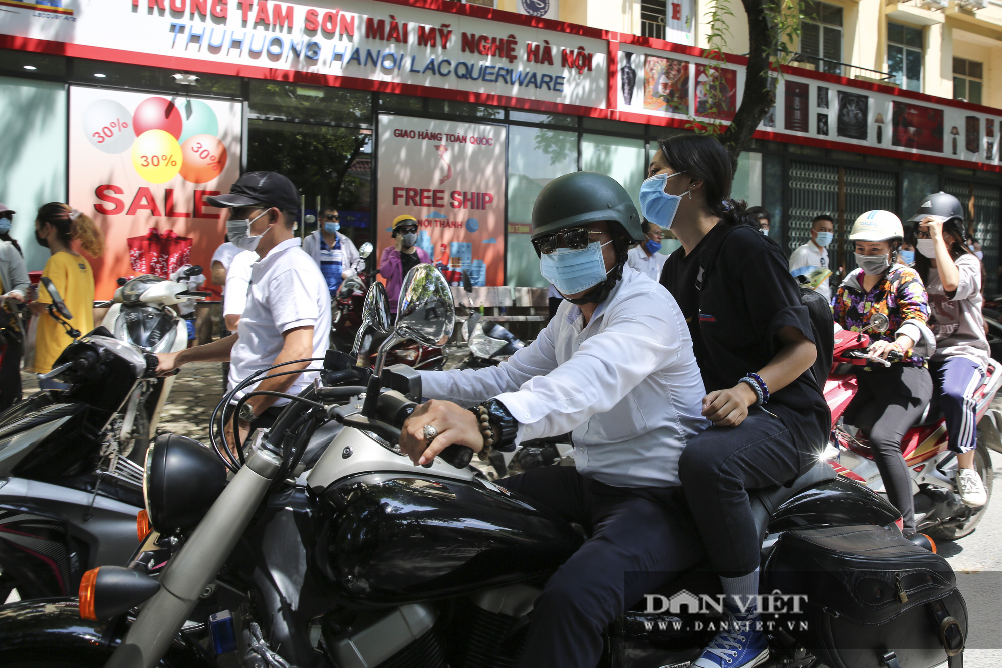 Kết thúc bài thi tổ hợp, thí sinh thi Khoa học Xã hội kêu khó, Khoa học Tự nhiên vừa sức. - Ảnh 10.