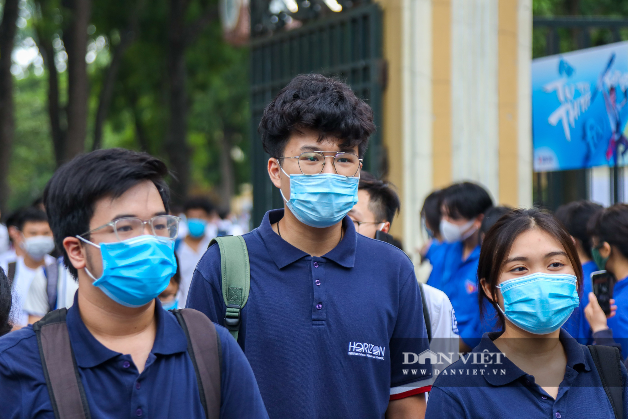 Sĩ tử thở phào nhẹ nhõm vì đề Tiếng Anh vừa sức, tự tin được 8 điểm trở lên - Ảnh 6.