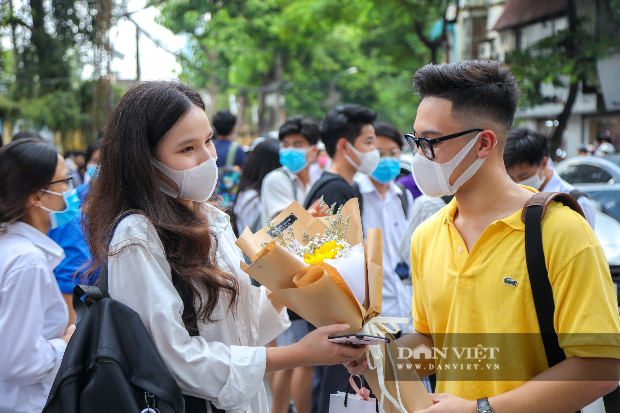 Sĩ tử thở phào nhẹ nhõm vì đề Tiếng Anh vừa sức, tự tin được 8 điểm trở lên - Ảnh 9.