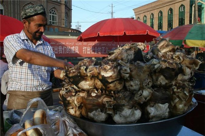 Mặt tái mét khi nhìn thấy những đặc sản kinh dị bậc nhất cả dân bản địa cũng “sợ hãi” - Ảnh 7.