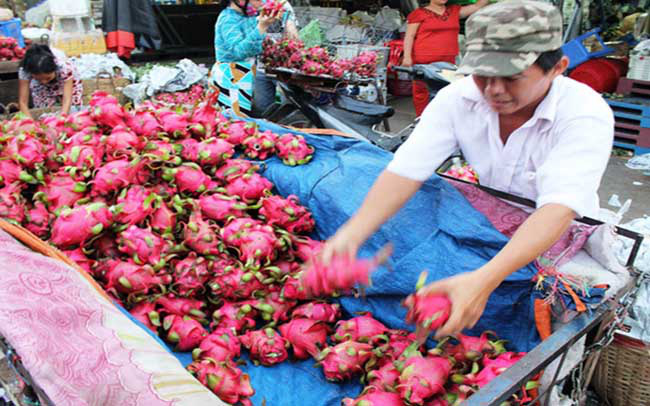 Rớt giá, tắc đường xuất khẩu: “Thảm họa kép” với trái cây Việt - Ảnh 1.
