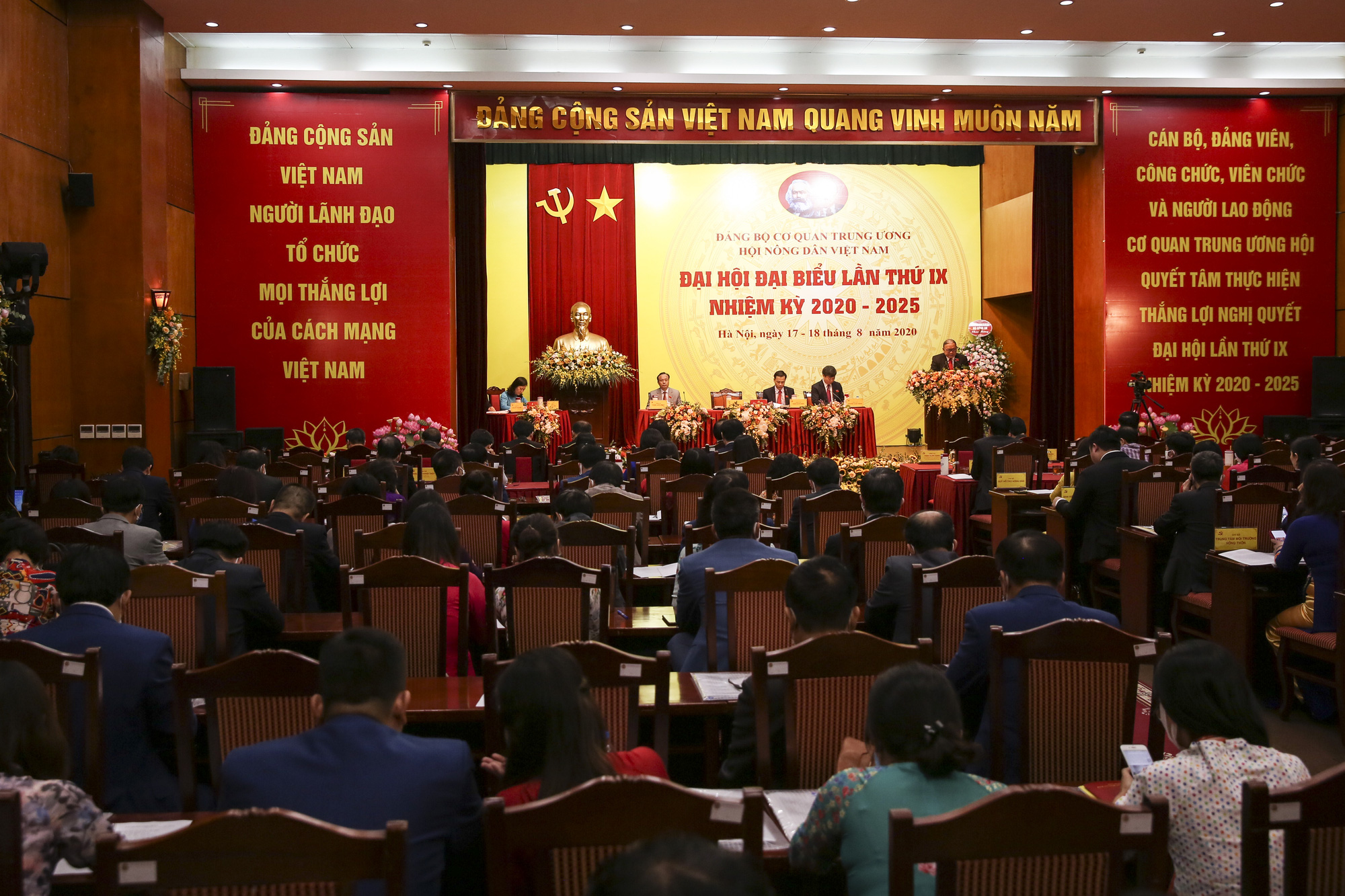 Khai mạc Đại hội đại biểu Đảng bộ Cơ quan Trung ương Hội Nông dân Việt Nam lần thứ IX - nhiệm kỳ 2020-2025 - Ảnh 3.