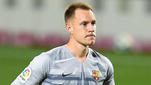 Ter Stegen phải lên bàn mổ.