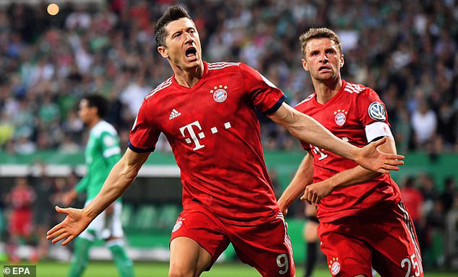 Bộ đôi Lewandowski - Mueller là nỗi ám ảnh đối với mọi hàng thủ tại Champions League mùa này.