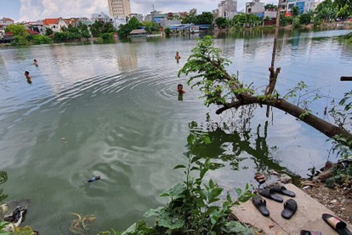 Truy nóng, bắt nhanh 2 đối tượng cướp ngân hàng BIDV: Bí mật trong cuốn sổ và mảnh giấy - Ảnh 2.