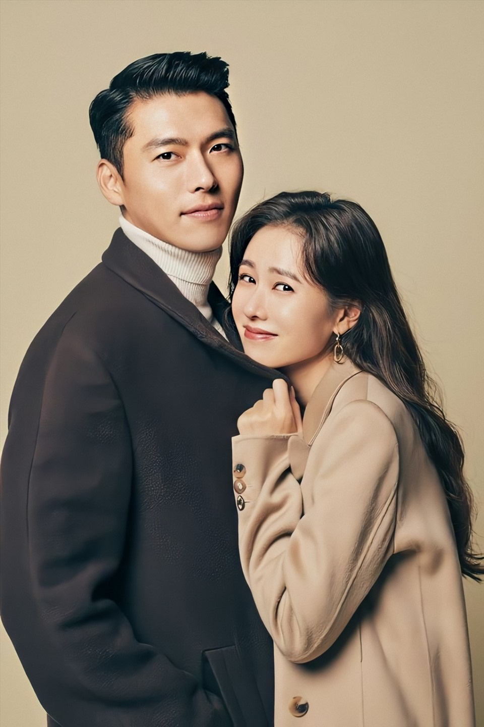 Loạt ảnh Hyun Bin - Son Ye Jin đắm đuối, ngọt ngào từ hậu trường đến màn ảnh bất ngờ bị &quot;đào lại&quot; - Ảnh 7.