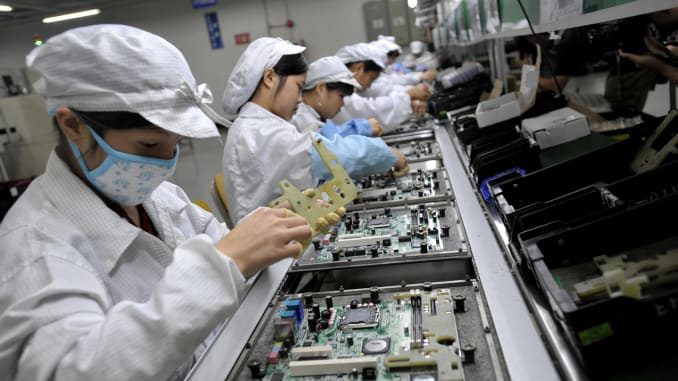 Apple ngừng kế hoạch sản xuất iPhone tại Việt Nam vì điều kiện sống của công nhân: Chưa muộn để xoay chuyển tình thế - Ảnh 2.