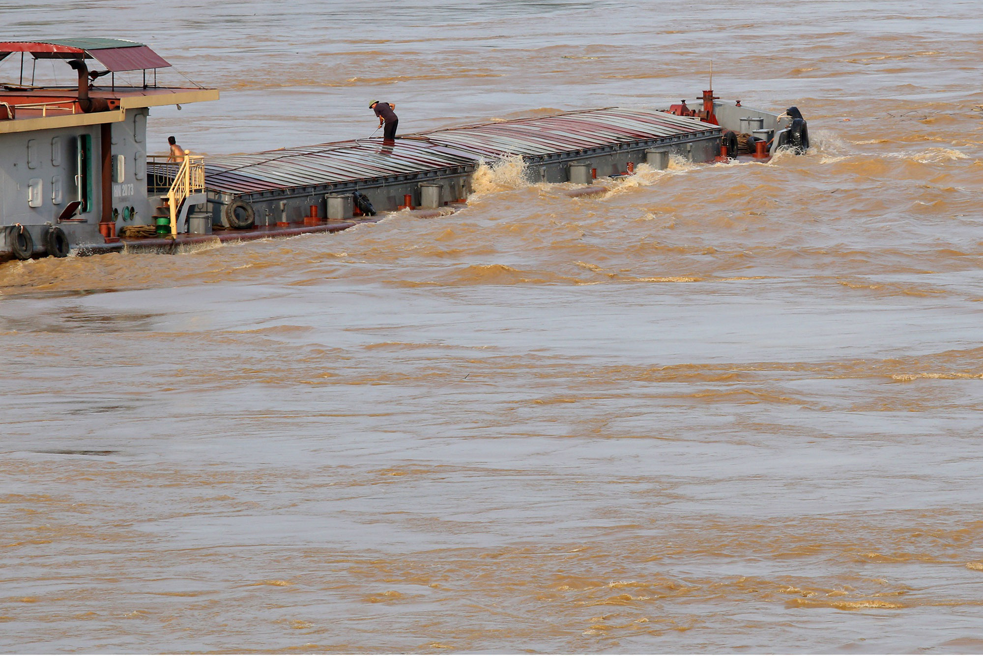 Mưa lớn, Trung Quốc xả lũ, cảnh báo mực nước sông Hồng lên nhanh - Ảnh 1.