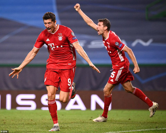 2 siêu kỷ lục ghi bàn đang trong &quot;tầm ngắm&quot; Bayern và Lewandowski - Ảnh 1.