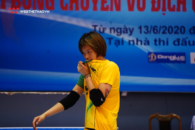 Hé lộ hình xăm của các ngôi sao nữ bóng chuyền Việt Nam - Ảnh 1.