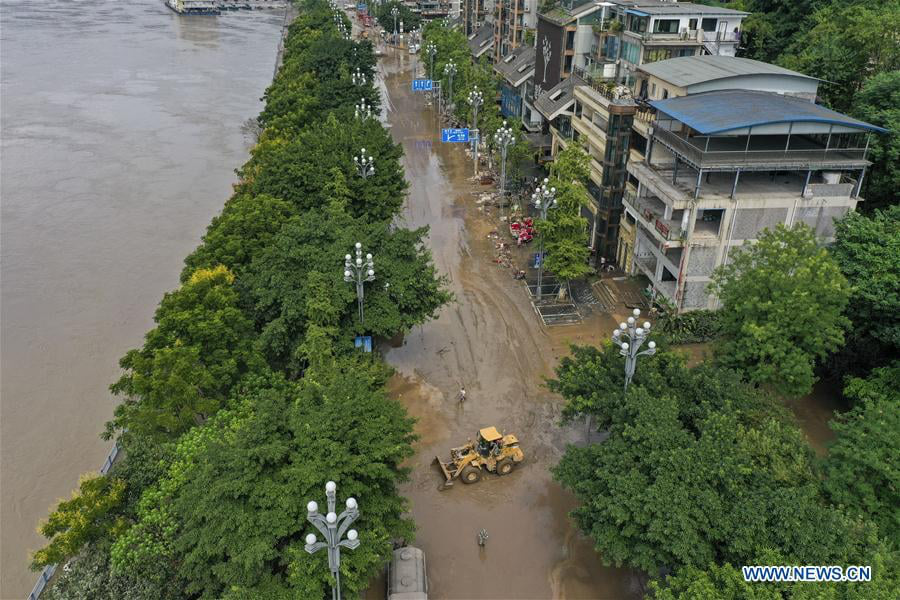 Nước rút, đập Tam Hiệp bớt áp lực sau khi suýt tràn, Trung Quốc hạ mức cảnh báo lũ - Ảnh 3.