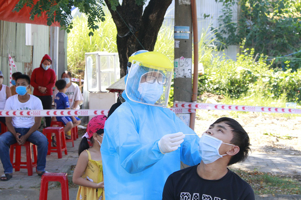 6 ca Covid-19 mới tại Đà Nẵng, Hải Dương, thêm 2 nhân viên y tế mắc bệnh - Ảnh 1.