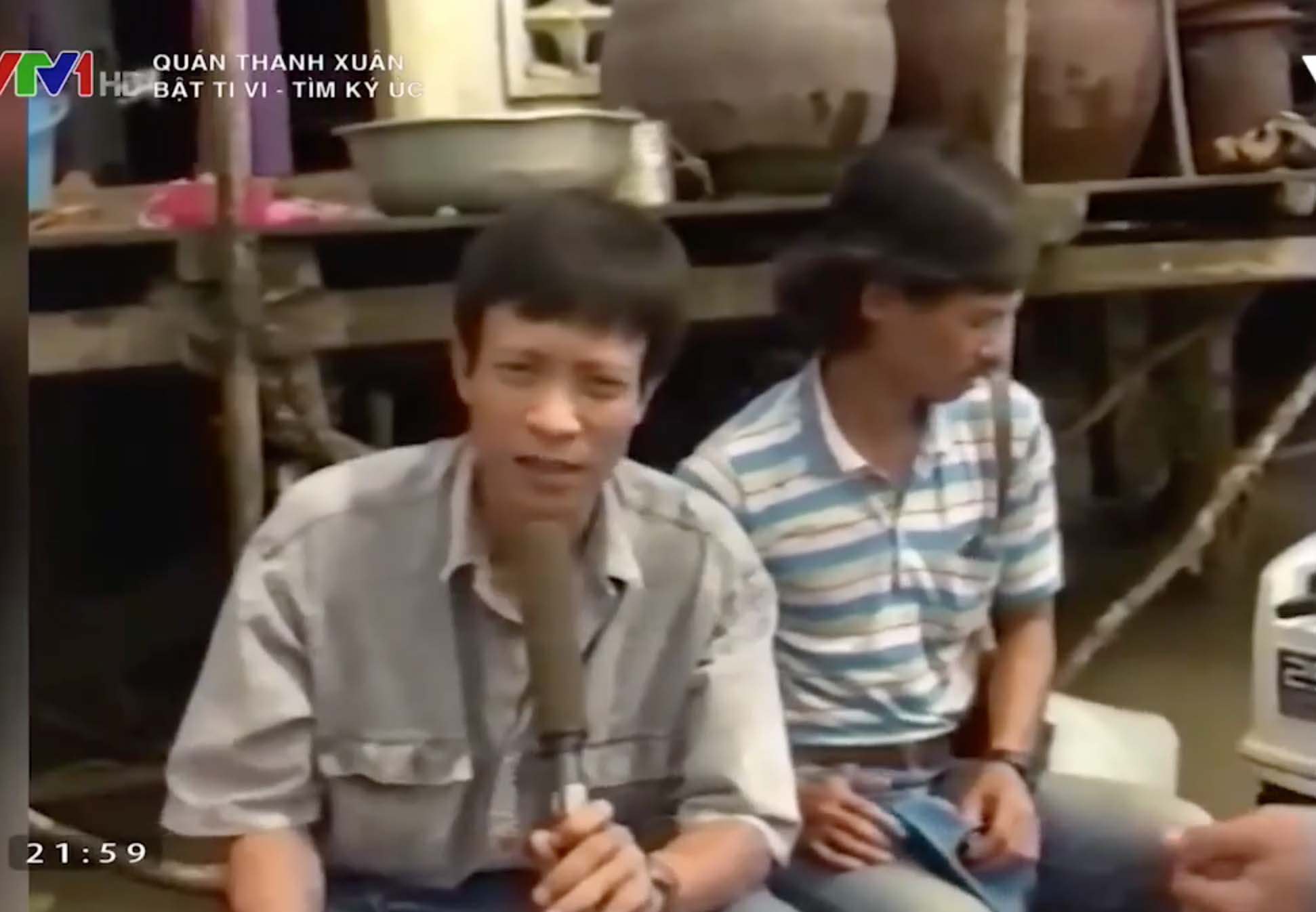  Quán Thanh Xuân: Những tiết lộ thú vị yêu thầm, nhớ vụng giữa phát thanh viên và quay phim  - Ảnh 5.