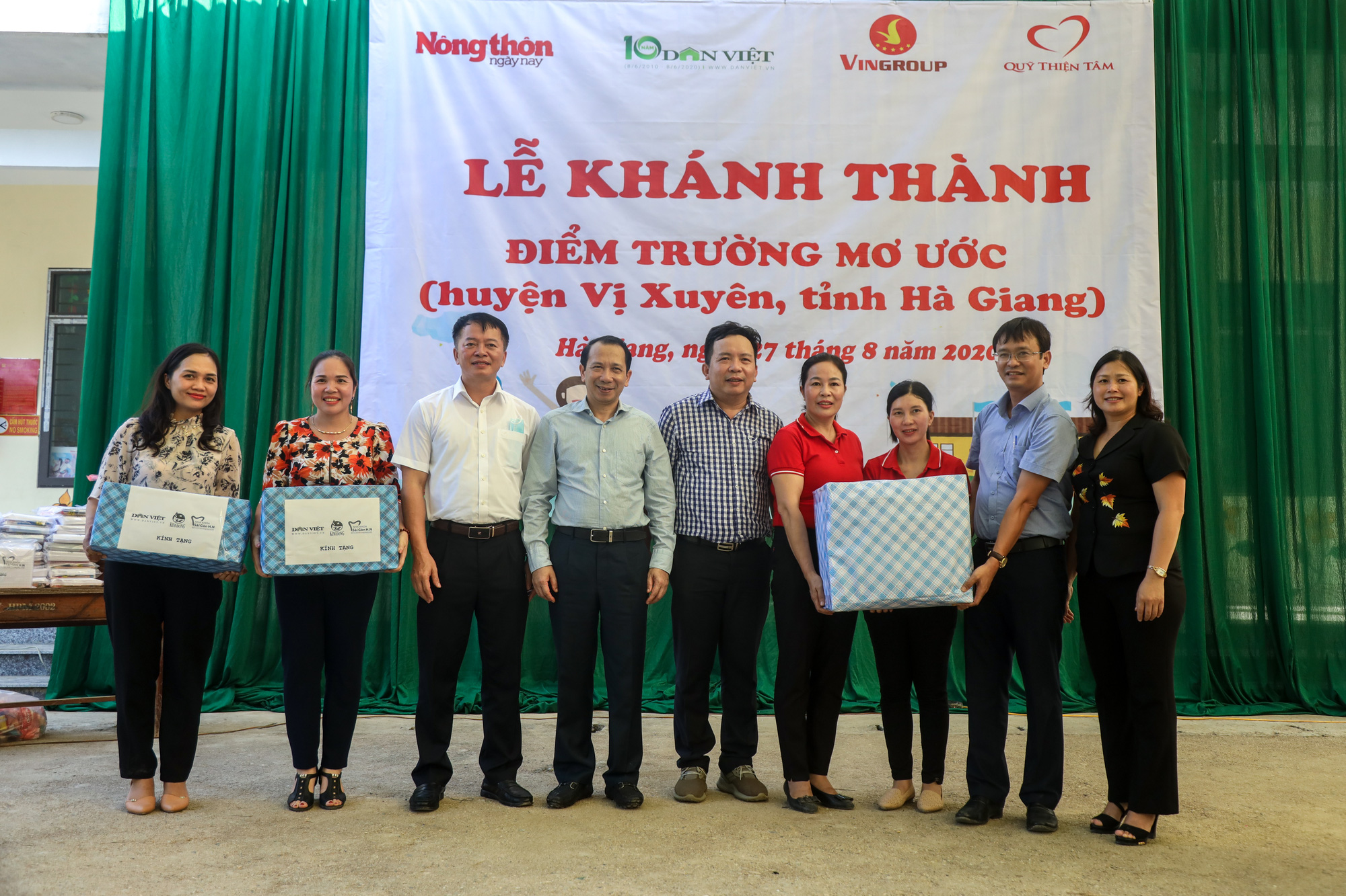 Báo NTNN/Dân Việt - Quỹ Thiện Tâm: Khánh thành “điểm trường mơ ước” đầu tiên tại Hà Giang - Ảnh 8.