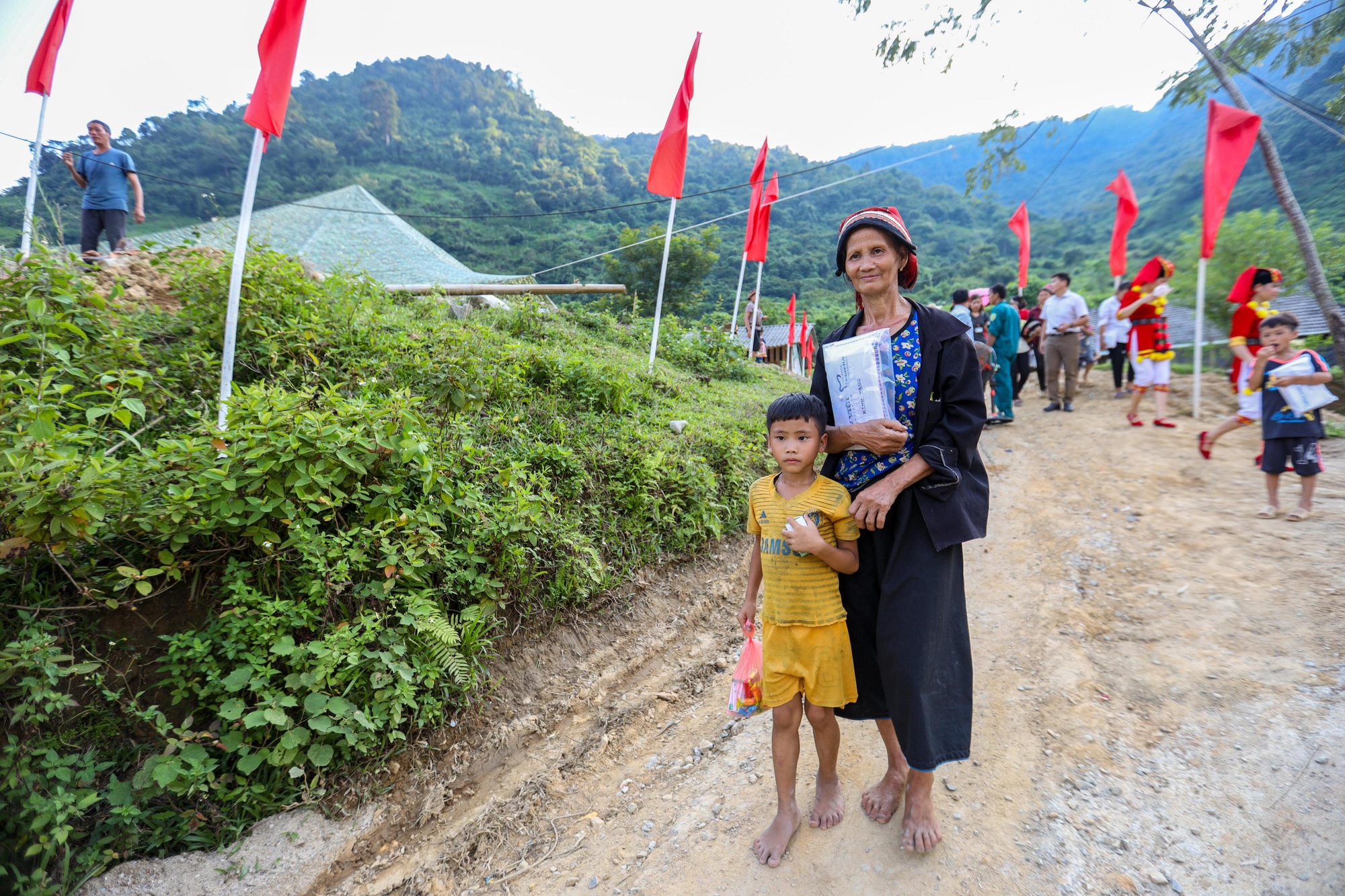 Báo NTNN/Dân Việt - Quỹ Thiện Tâm: Khánh thành “điểm trường mơ ước” đầu tiên tại Hà Giang - Ảnh 12.