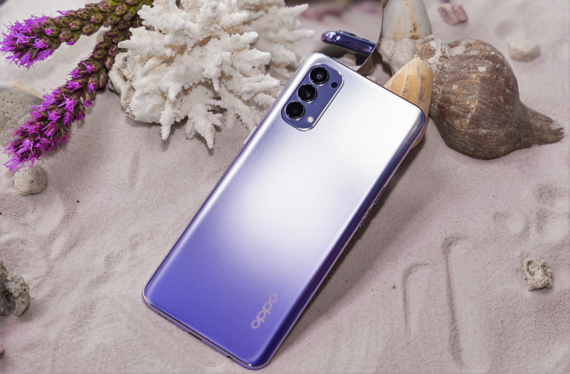 OPPO Reno4 tím khói – Cá tính của giới trẻ - Ảnh 1.