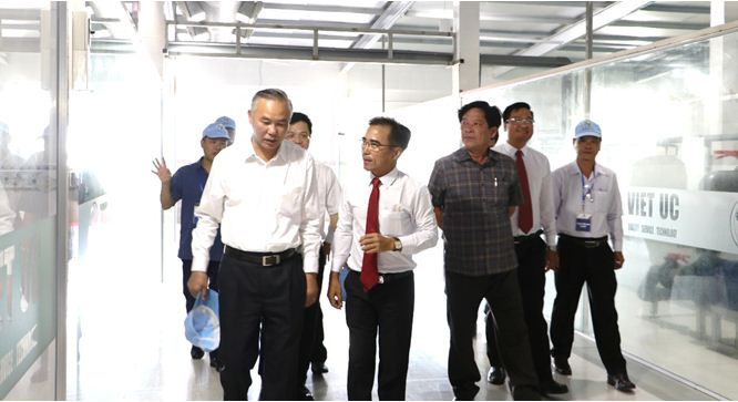 Đoàn lãnh đạo Bộ NNPTNT và các tỉnh ĐBSCL tham quan khu phức hợp sản xuất tôm chất lượng cao Việt – Úc - Ảnh 2.