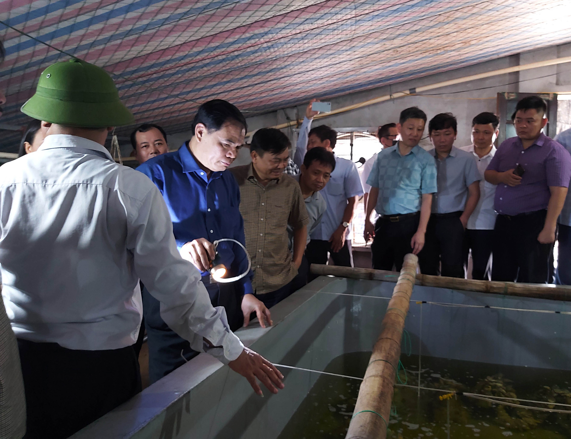 Một trang trại thu nhập 7 tỷ đồng từ nuôi hàu, tôm ở Ninh Bình được Bộ Trưởng NNPTNT tới thăm có gì đặc biệt? - Ảnh 3.