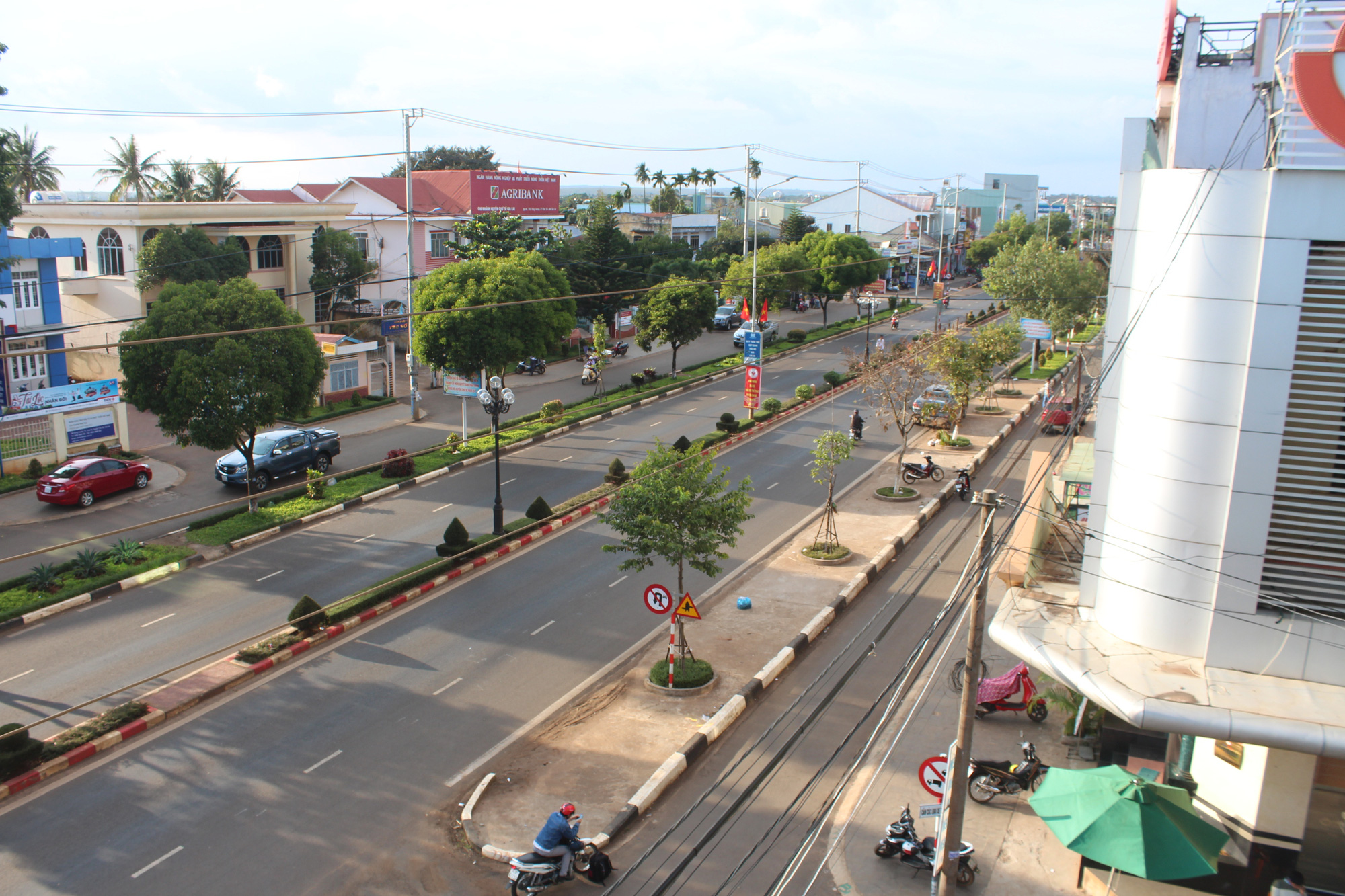 Điều động Chủ tịch huyện Chư Sê giữ chức Phó Giám đốc Quỹ Bảo vệ và Phát triển rừng - Ảnh 1.