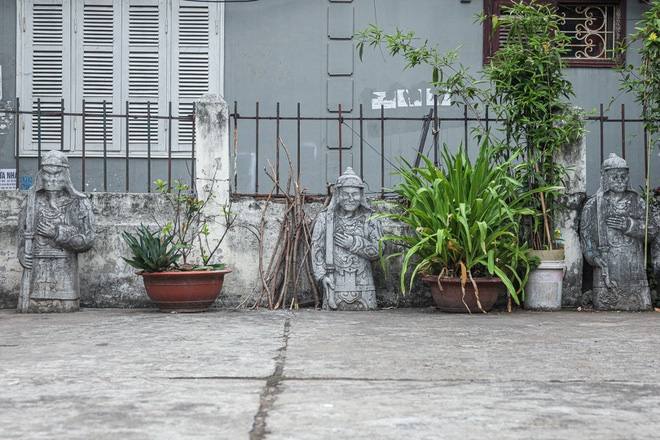 &quot;Đột nhập&quot; bên trong lăng mộ đá cổ 100 tuổi giữa lòng Thủ đô Hà Nội - Ảnh 6.