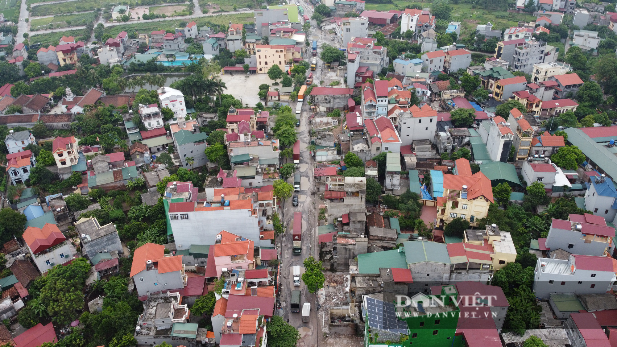 Tuyến đường đau khổ 10 năm &quot;đẻ&quot; ra hàng trăm ổ voi tử thần - Ảnh 1.