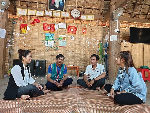 &quot;Báu vật&quot; nhà rông khủng nhất Tây Nguyên được dựng lên bởi kiến trúc sư “không biết chữ” - Ảnh 7.