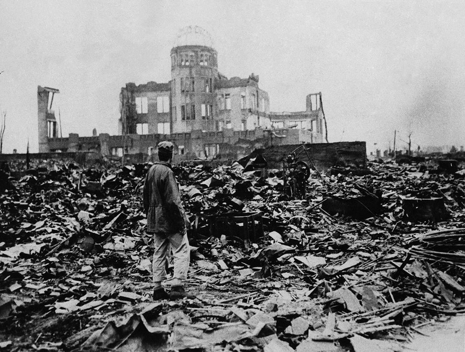 Kinh hoàng nhìn lại hình ảnh ném bom nguyên tử Hiroshima và Nagasaki - Ảnh 3.
