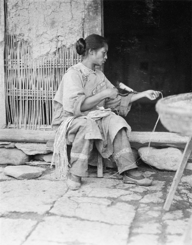 Hơn 100 năm trước, nét đẹp lao động của phụ nữ châu Á là gì? - Ảnh 1.