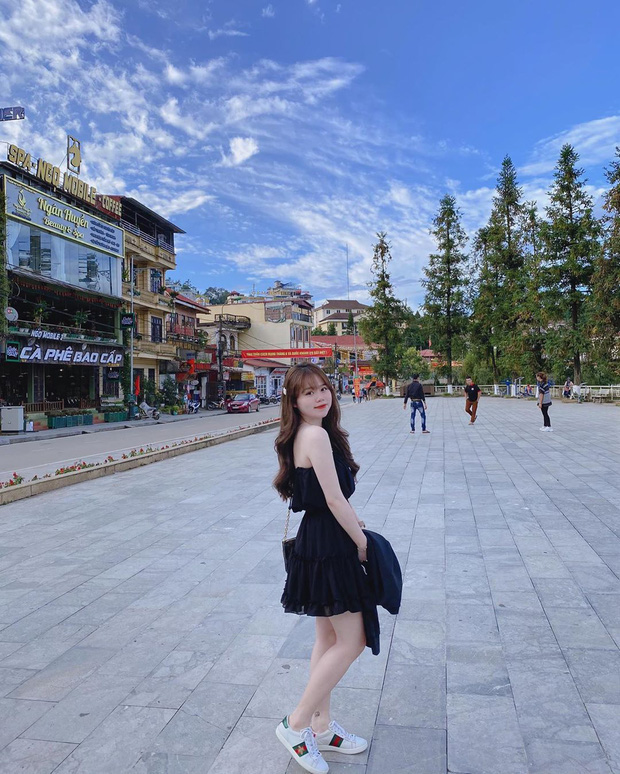 Bạn gái Quang Hải mặc bikini, khoe chân dài và nóng bỏng đốn tim fan hâm mộ - Ảnh 2.