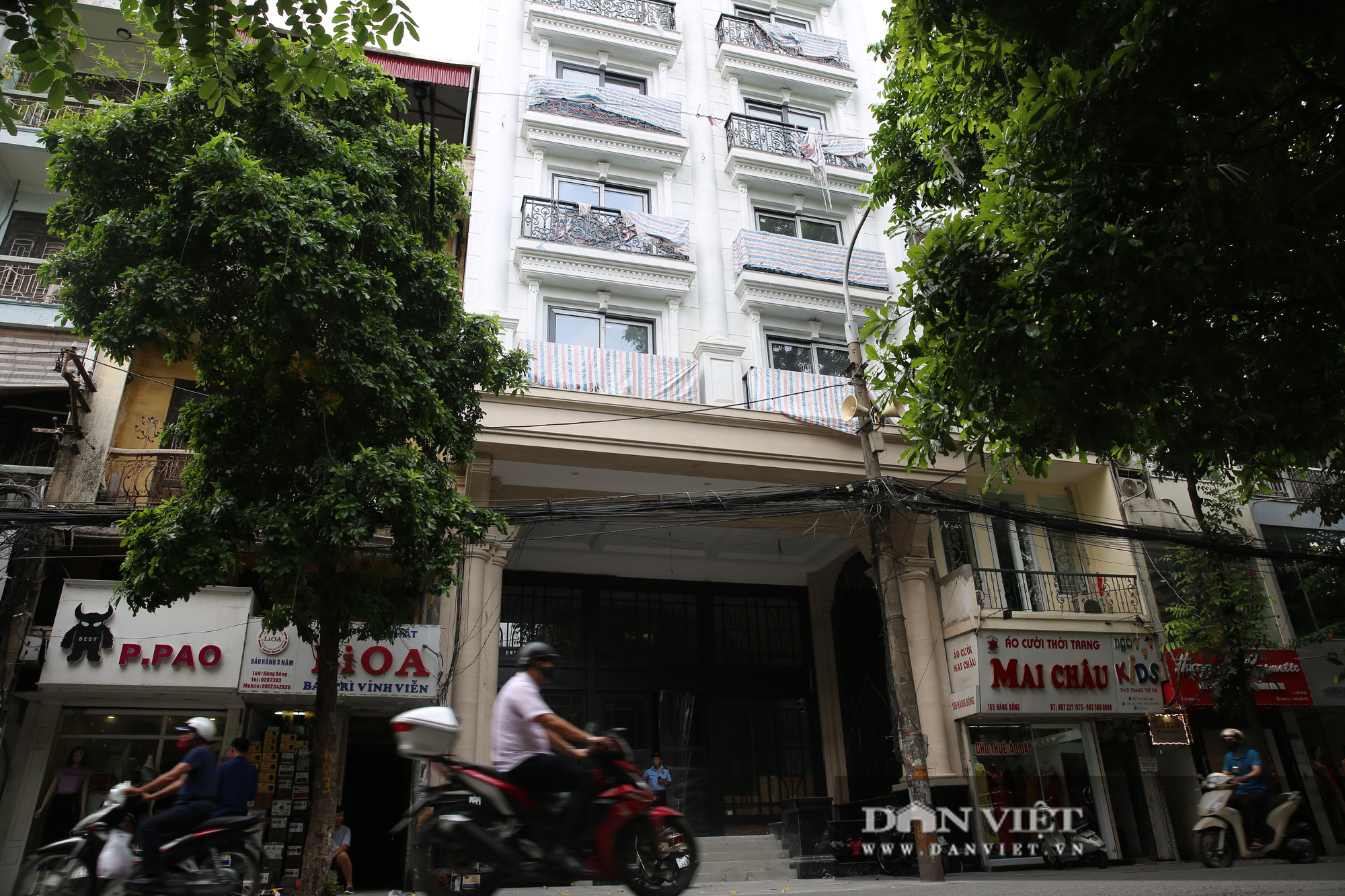 Quá “ế ẩm”, nhiều khách sạn tại Hà Nội buộc phải rao bán - Ảnh 1.