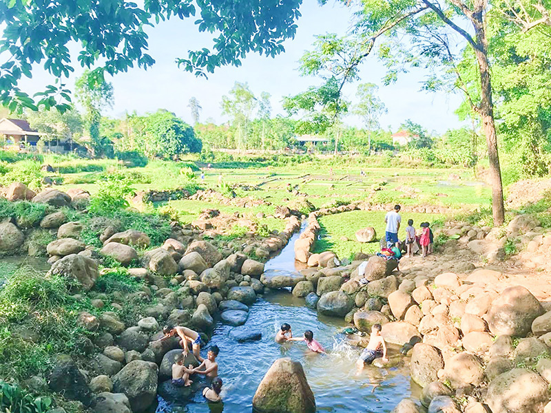 Quảng Trị: Những cái giếng cổ kỳ lạ hàng ngàn năm chưa bao giờ cạn ở vùng đất đầy nắng gió - Ảnh 1.