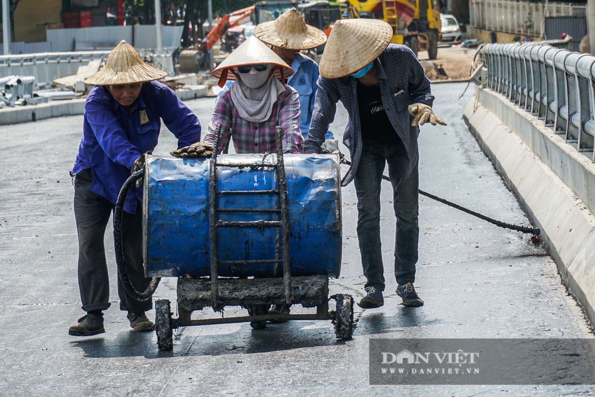 Khoác áo mới đường vành đai 3 qua hồ Linh Đàm chuẩn bị cán đích - Ảnh 11.